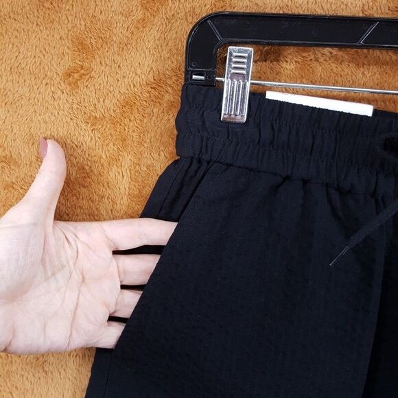 LES DEUX Shorts Mens XS Black Pull On Drawstring PATRICK Seersucker - Picture 2 of 9